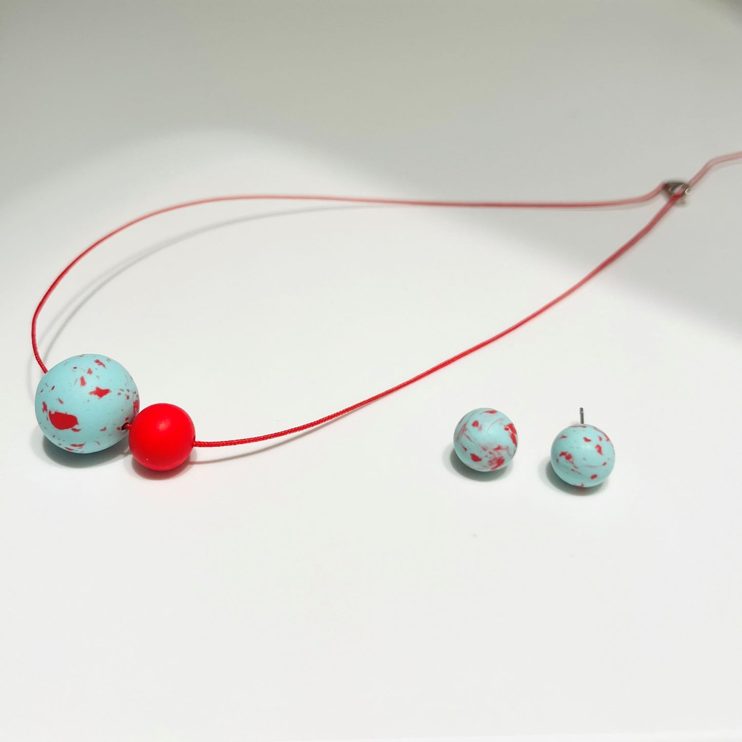 Sigri Light Blue & Red Necklace