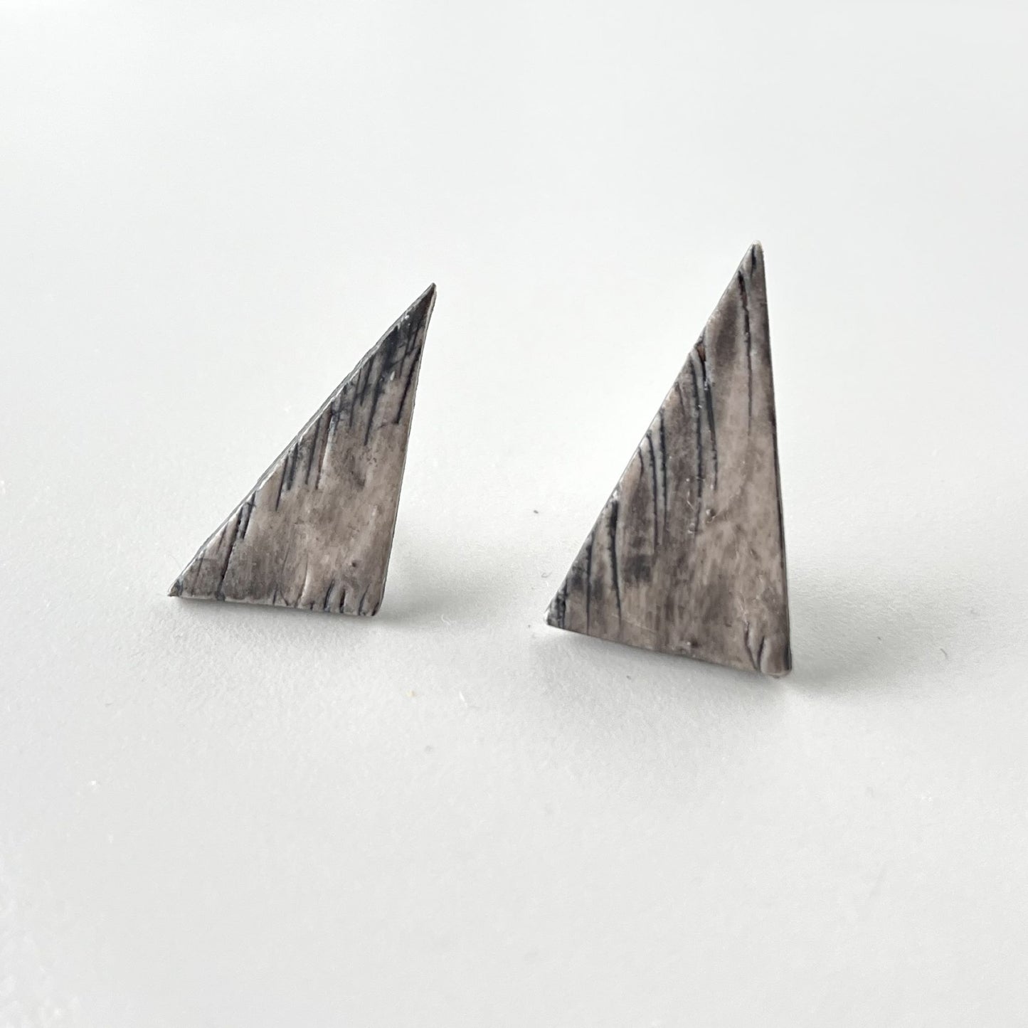 Aktis Gray & Black Earrings