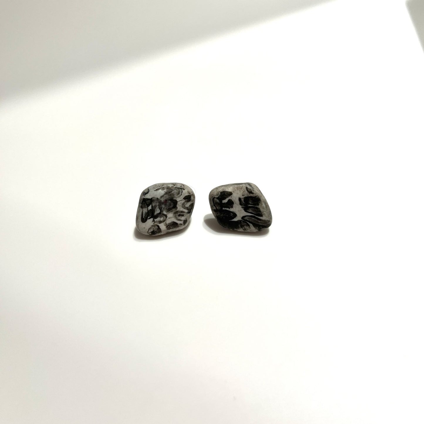 Noton Gray & Black Earrings